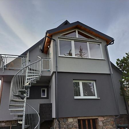 Apartman Nikol Prievidza Exterior foto