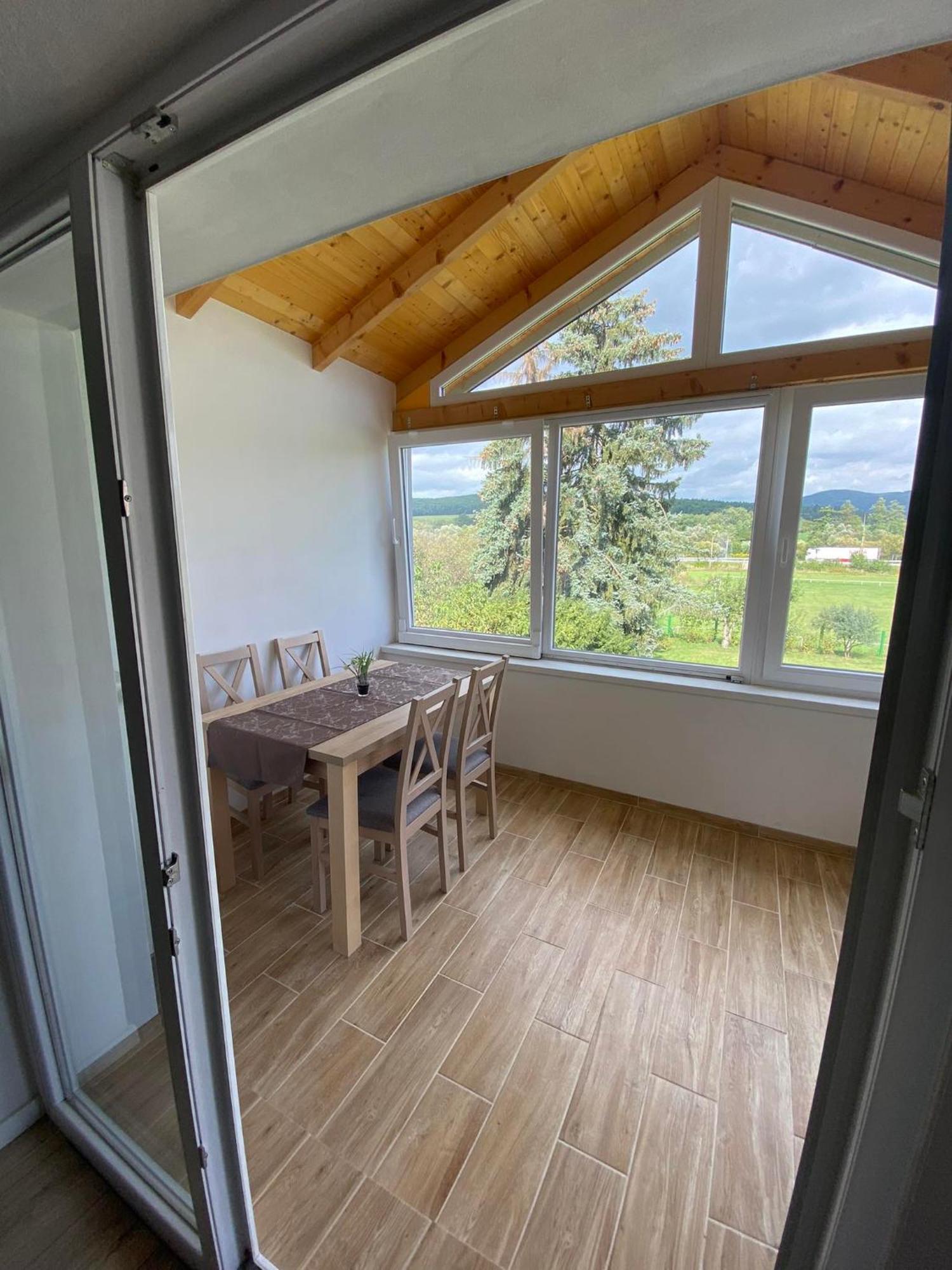 Apartman Nikol Prievidza Exterior foto